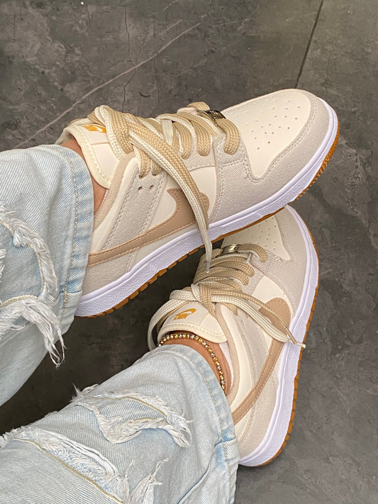 TENIS BEIGE DUNK MUJER